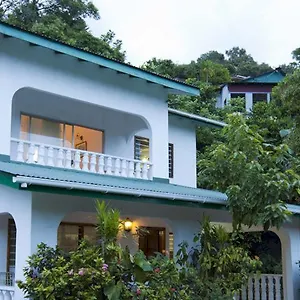 Le Manglier Maison d'hôtes Pointe La Rue